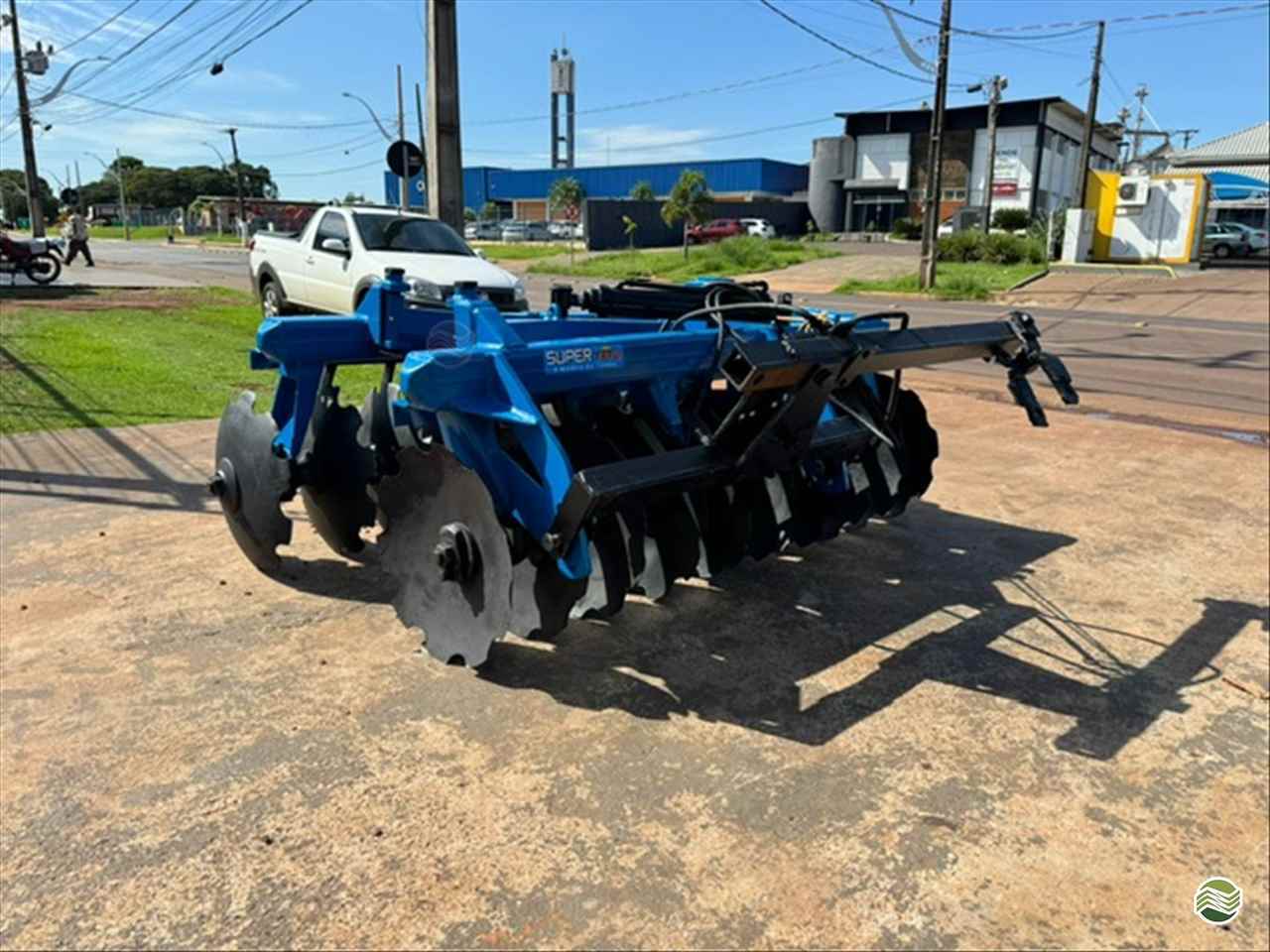 IMPLEMENTOS AGRICOLAS GRADE ARADORA ARADORA 20 DISCOS Cotramaq Tratores GOIOERE PARANÁ PR